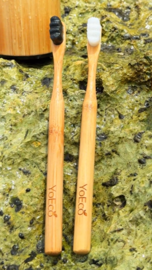 Cepillo de Bambú YoEco – Ebony Edition